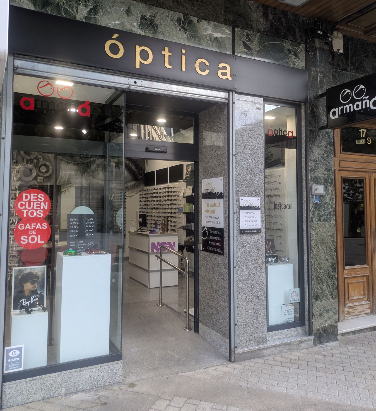 Fachada de Óptica Armañá en Lugo